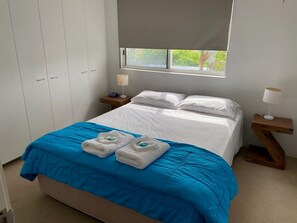 Individually decorated, individually furnished, iron/ironing board - Belvedere Apartments (Golden Beach)