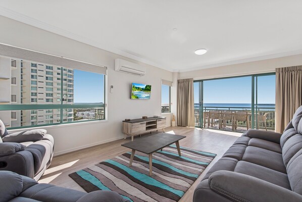 Living area - Sunshine Towers (Maroochydore)
