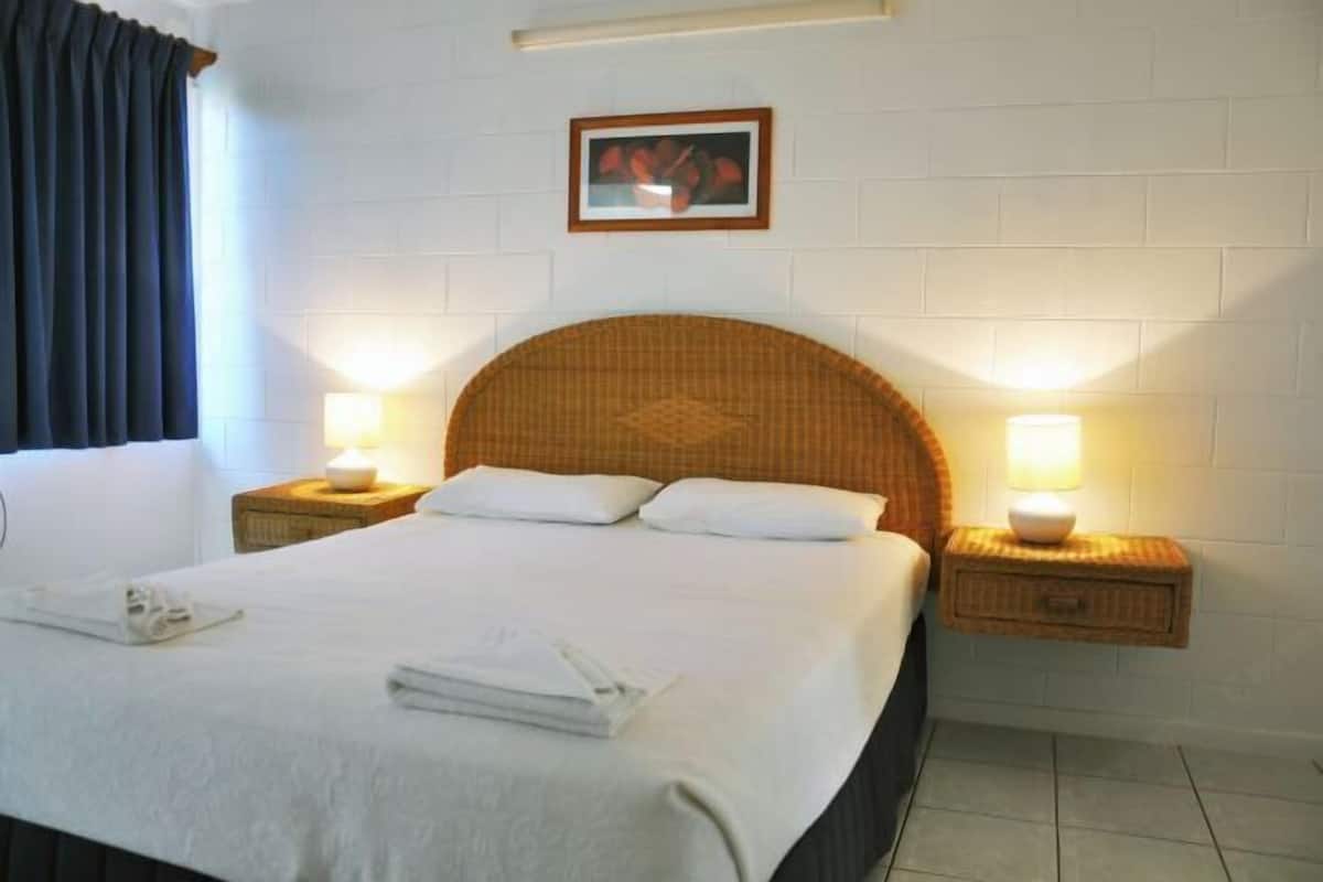 1 bedroom, iron/ironing board, free WiFi