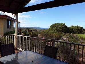 Deluxe-Suite, 2 Schlafzimmer, Nichtraucher, Küche (Spa Cottage Dlx) | Balkon