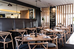 Dining - 5 Rooms At The Stirling Hotel (Stirling)