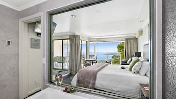 Comfort suite, 1 kingsize bed, uitzicht op baai, uitzicht op zee | Kameruitzicht