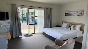 Premium Studio, Non Smoking, Kitchenette (Studio unit)