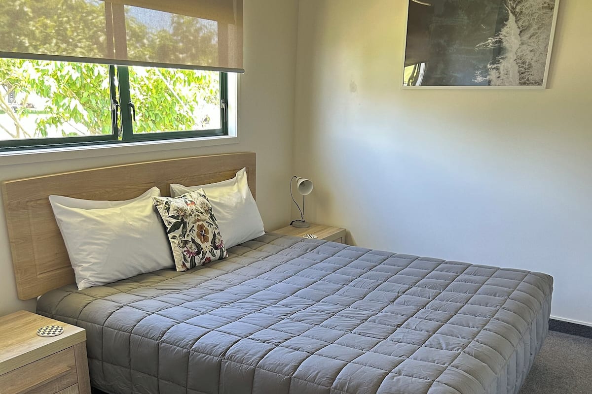 Suite estándar, 2 habitaciones, para no fumadores, cocineta (Suite) | 2 habitaciones, ropa de cama de alta calidad y muebles diferentes