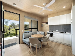 In-room dining - Discovery Parks - Emerald Beach (Emerald Beach)