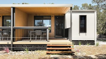 Superior 2 Bedroom Duplex Cabin | Terrace/patio