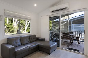 Living room - Discovery Parks - Emerald Beach (Emerald Beach)