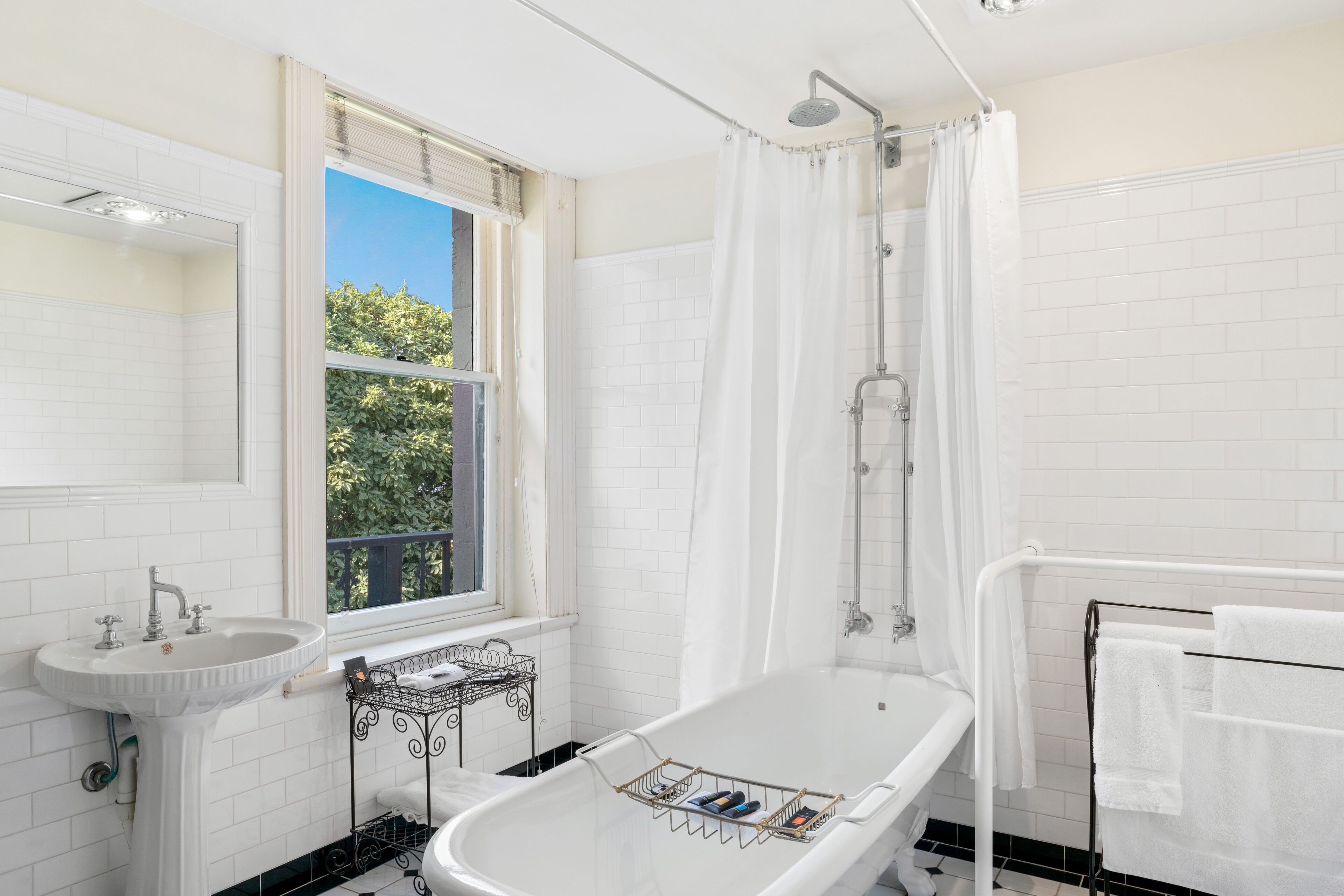 Chambre (The Tartan Room) | Salle de bain | Articles de toilette (gratuits), séchoir à cheveux, serviettes fournies