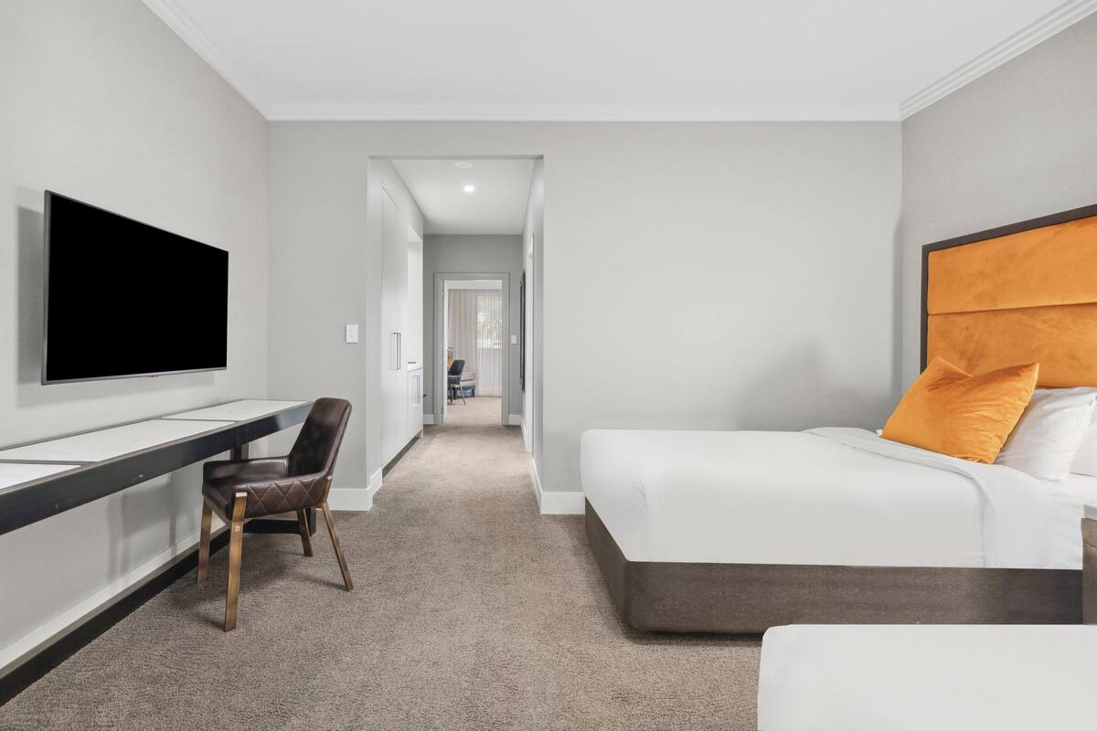 Premium bedding, desk, iron/ironing board, cots/infant beds