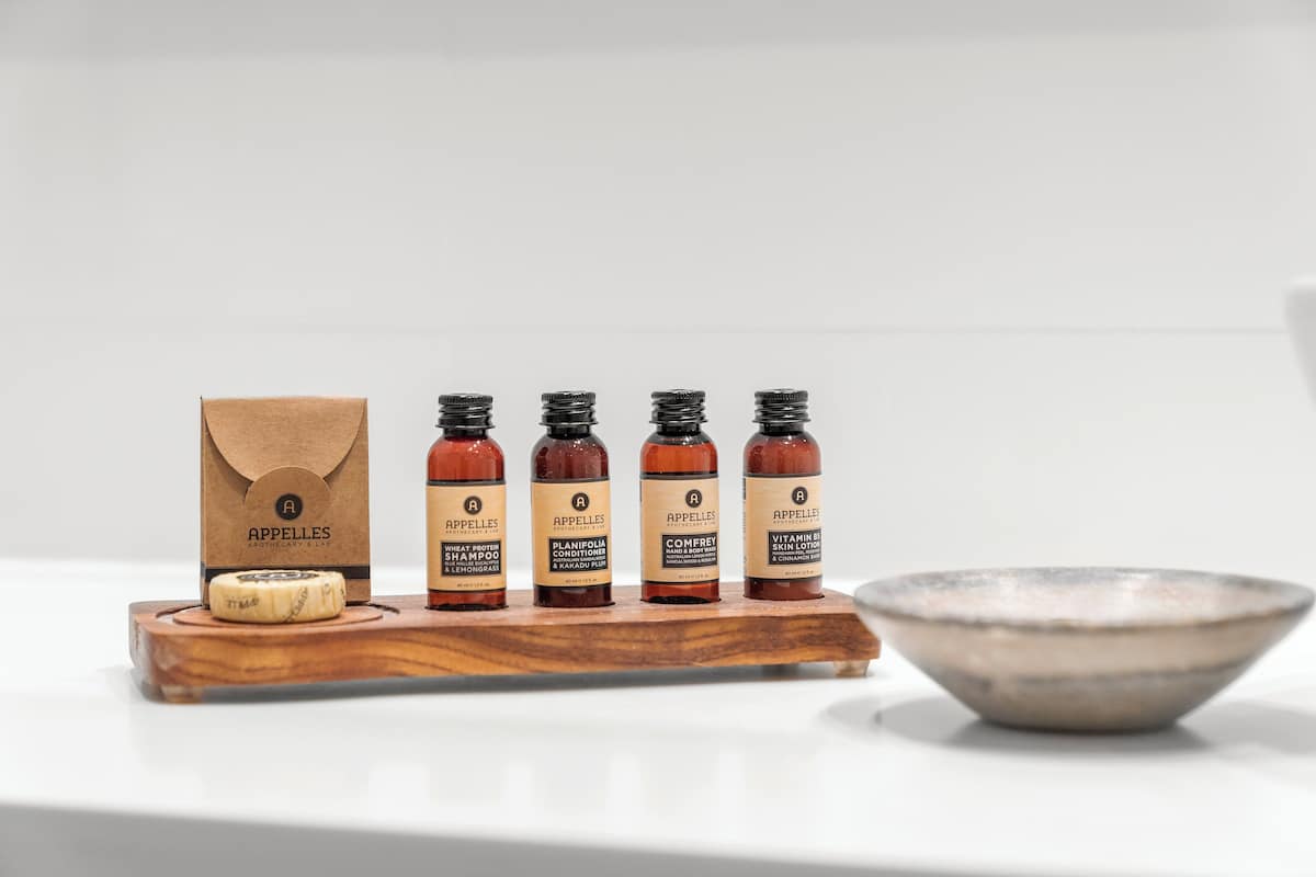 Premium bedding, desk, iron/ironing board, cots/infant beds