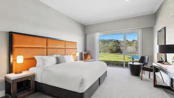 Premium bedding, desk, iron/ironing board, cribs/infant beds