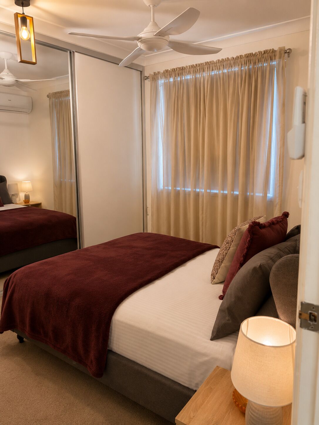 Laptop workspace, blackout drapes, iron/ironing board, free WiFi