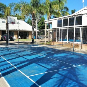 Basketball court - Lake Edge Resort (Mulwala)