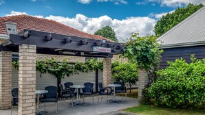 BBQ/picnic Area - Matamata Central Motel (Matamata)