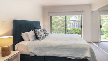 8 Person Villa – Min 2 Nights | Iron/ironing board, free WiFi, bed sheets