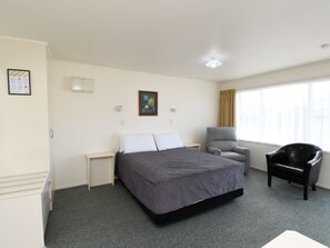 Queen Studio | 書桌、熨斗/熨衫板、免費 Wi-Fi、床單