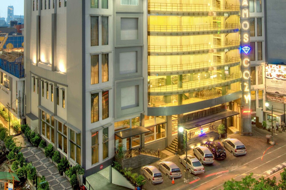 Amos Cozy Hotel (Amos Cozy Hotel Melawai)