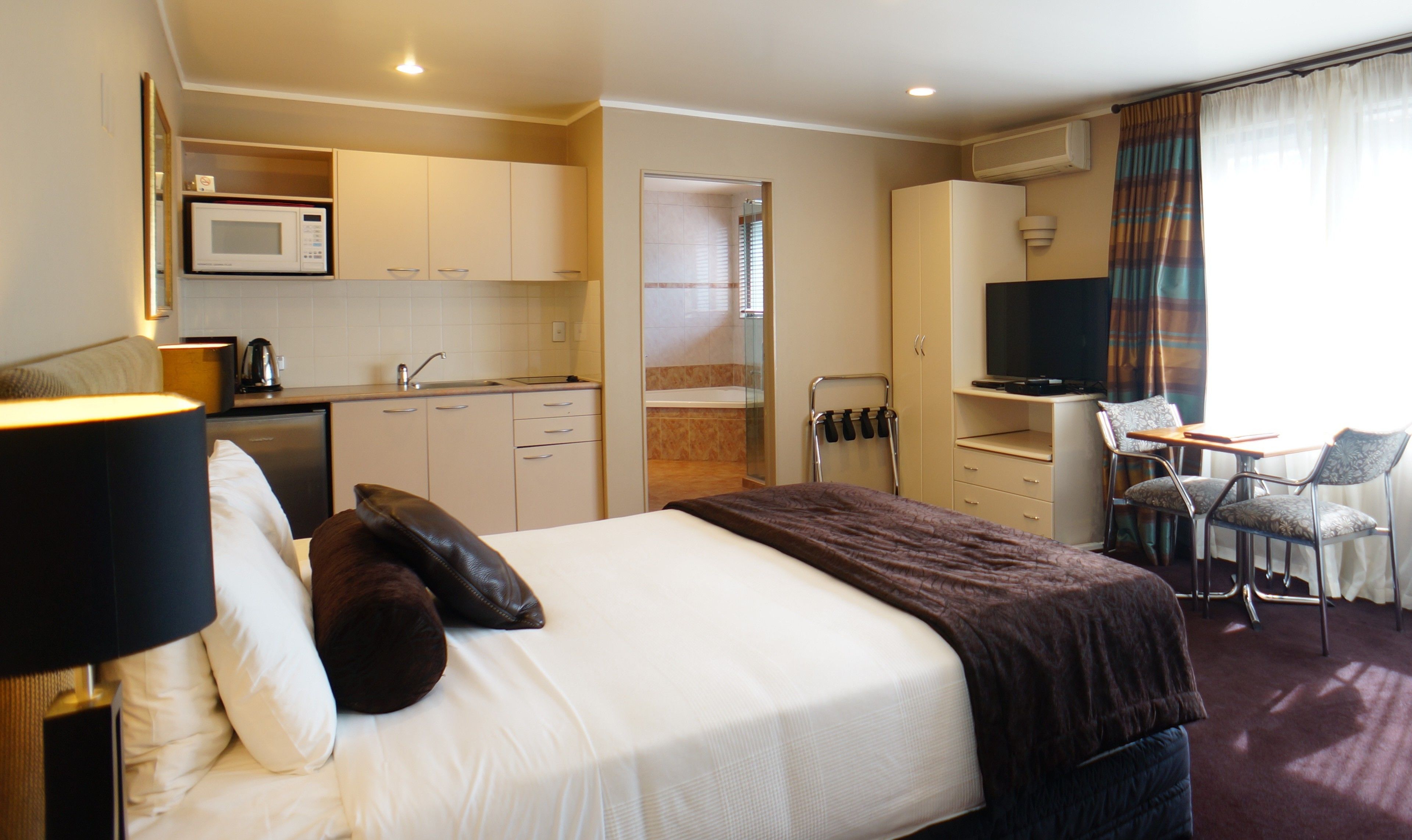 Photo - Cornwall Park Motor Inn