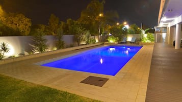 Outdoor pool, pool loungers