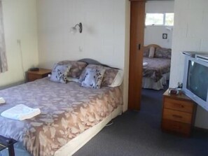 Iron/ironing board, free WiFi - Bay Beauty Motel (Napier)