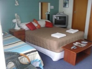 Iron/ironing board, free WiFi - Bay Beauty Motel (Napier)