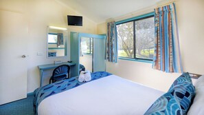 Suite Standar, 2 kamar tidur, Bebas Asap Rokok, dapur (Spa Cabin) | Setrika/meja setrika, Wi-Fi gratis, dan seprai linen