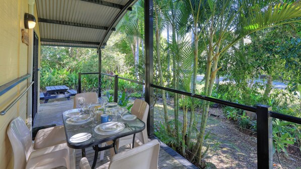 Spa Cabin | Terrace/patio