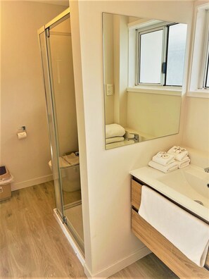 Towels - Ranfurly Evergreen Motel (Auckland)