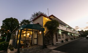 Fachada de la propiedad