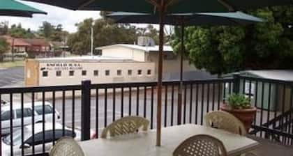 Enfield Motor Inn