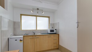 Habitación familiar, 2 habitaciones (Interconnecting Family Room) | Cocina básica privada