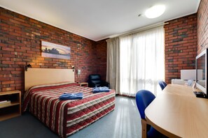 Standard Double Room | Iron/ironing board, bed sheets - Enfield Motor Inn (Enfield)