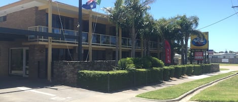 Fachada da propriedade