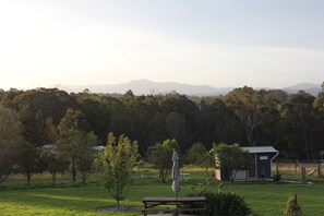 Appartement Confort, 1 grand lit et 1 canapé-lit, vue montagne, rez-de-chaussée | Vue sur les montagnes