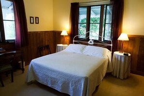 Room - Green Gables Bed and Breakfast (Tilba Tilba)