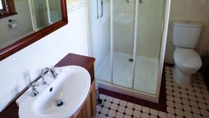 Bathroom - Green Gables Bed and Breakfast (Tilba Tilba)