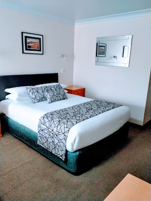 1. Executive Queen Room | Premium bedding, minibar, individually decorated, individually furnished
