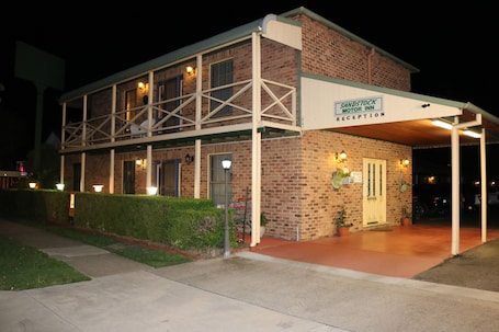 Front of property - evening/night. Sandstock Motor Inn