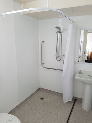 Suite Standard, 2 chambres | Salle de bain