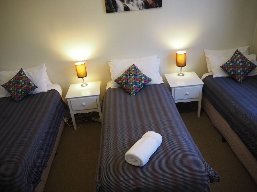 Standard Suite, 2 Bedrooms, Non Smoking, Kitchen (Unit 1) | 1 bedroom, bed sheets