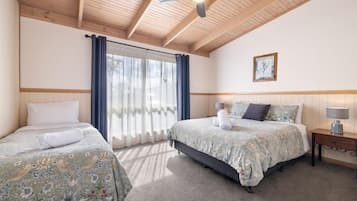Deluxe Διαμέρισμα, 2 Υπνοδωμάτια, Μη Καπνιστών, Κουζίνα (Deluxe Spa Cottage 2) | Δωρεάν Wi-Fi, κλινοσκεπάσματα