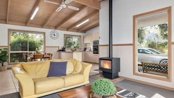 Departamento Deluxe, 2 habitaciones, para no fumadores, cocina (Deluxe Spa Cottage 2) | Wifi gratis y ropa de cama