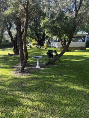 Gazebo - Emu Point Motel & Apartments (Emu Point)