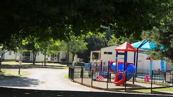 Children’s play area – outdoor