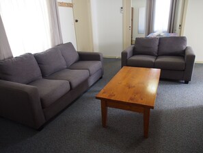 Suite estándar, varias habitaciones, cocina (House 2) | Ropa de cama 