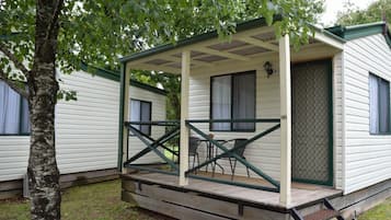 Classic Cabin, Non Smoking, Kitchenette (Superior One Bedroom) | Terrace/patio