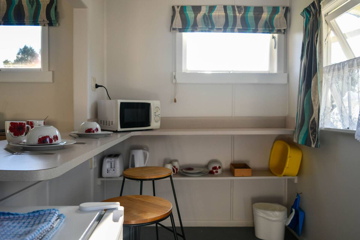 Family Studio, Non Smoking, Shared Bathroom (Standard Cabin - Family 4) | Free WiFi