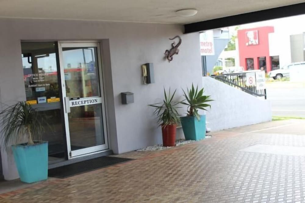Metro Motel photo 8