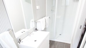 Tent | Badkamer | Gratis toiletartikelen, handdoeken
