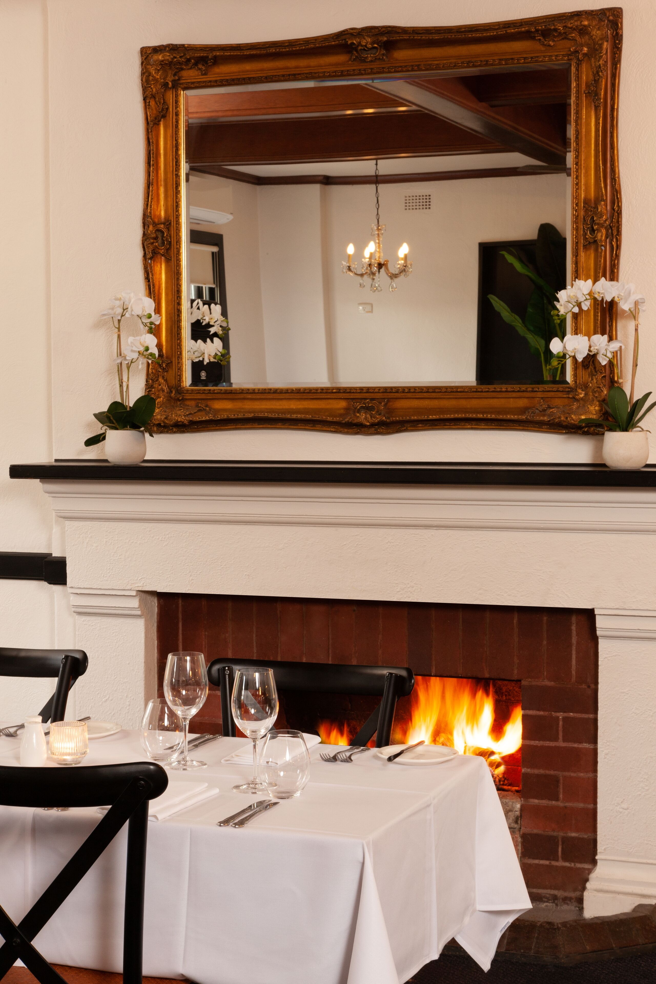 Breakfast, lunch and dinner served